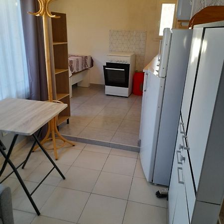 Chambres D'Hotes Chez Cecile A Lagnes ภายนอก รูปภาพ