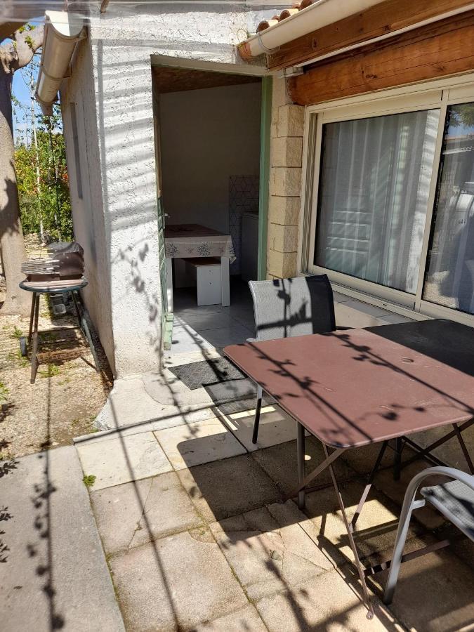 Chambres D'Hotes Chez Cecile A Lagnes ภายนอก รูปภาพ