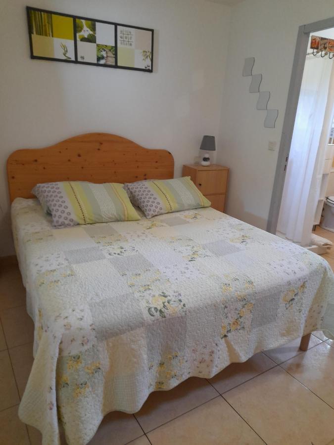 Chambres D'Hotes Chez Cecile A Lagnes ภายนอก รูปภาพ