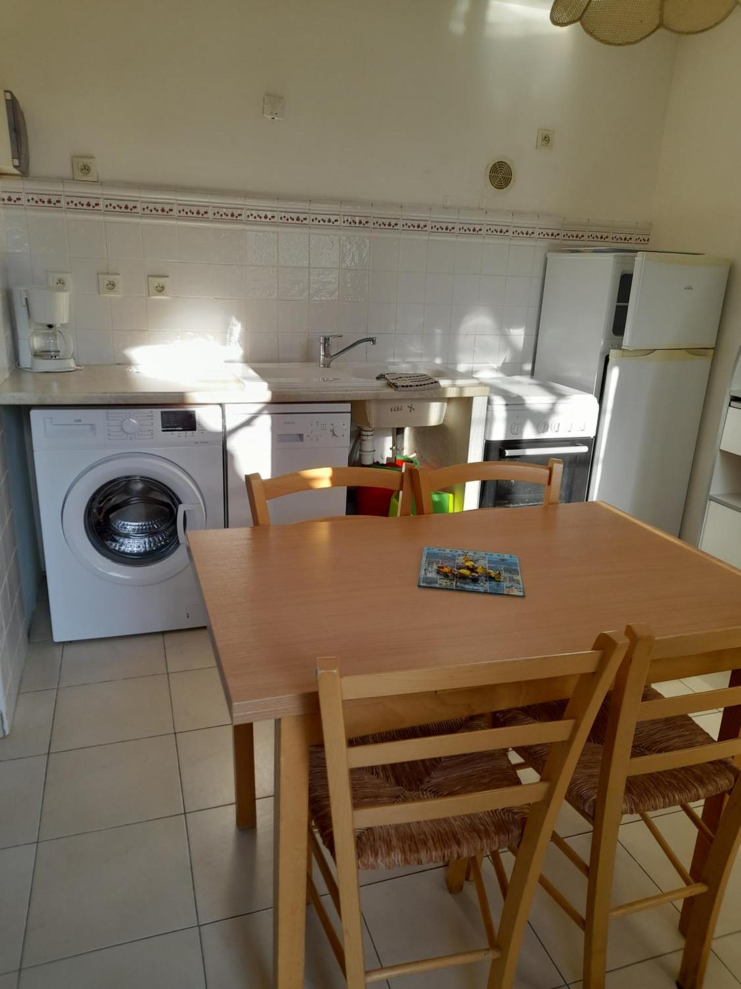 Chambres D'Hotes Chez Cecile A Lagnes ภายนอก รูปภาพ