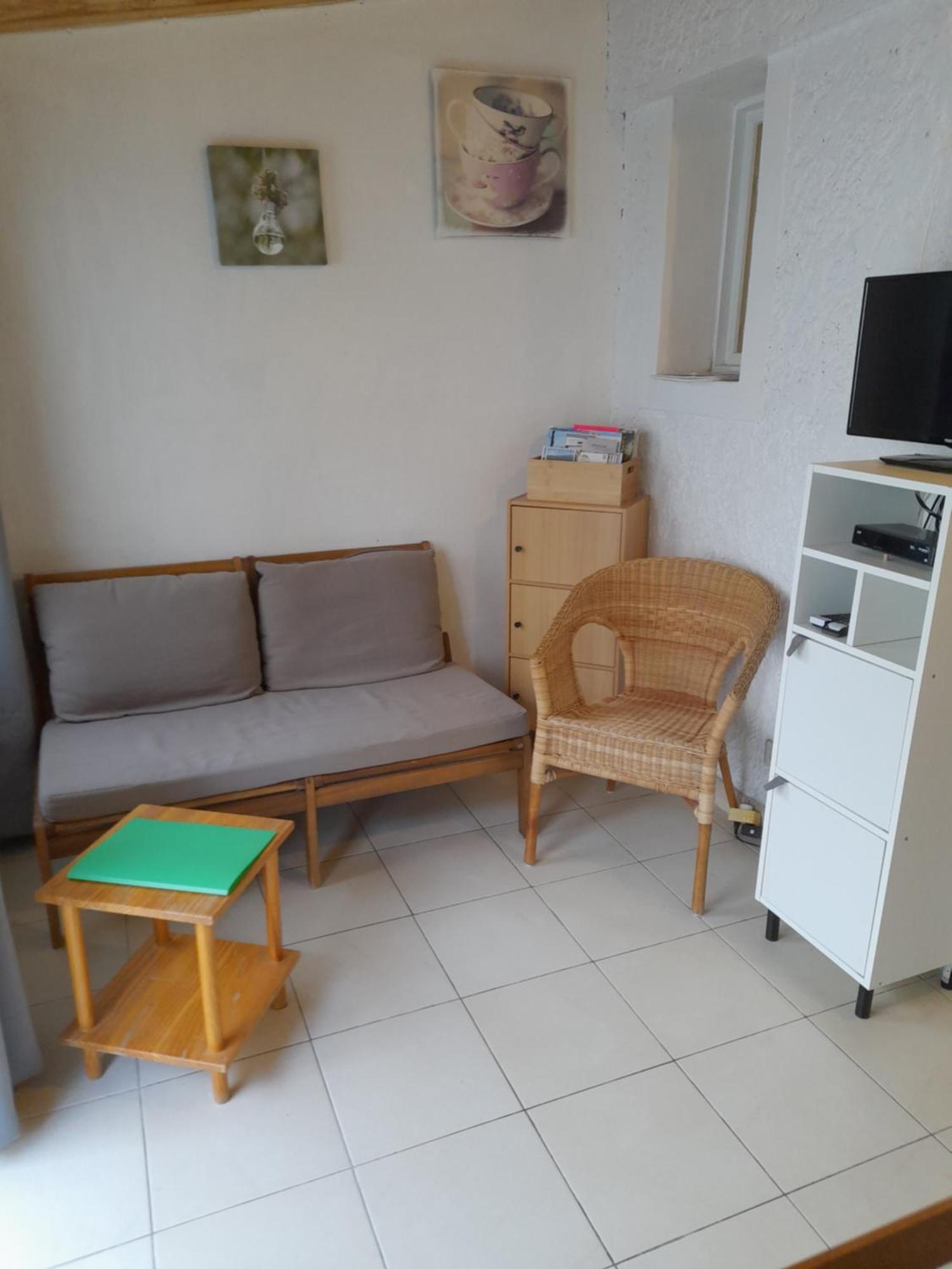 Chambres D'Hotes Chez Cecile A Lagnes ภายนอก รูปภาพ