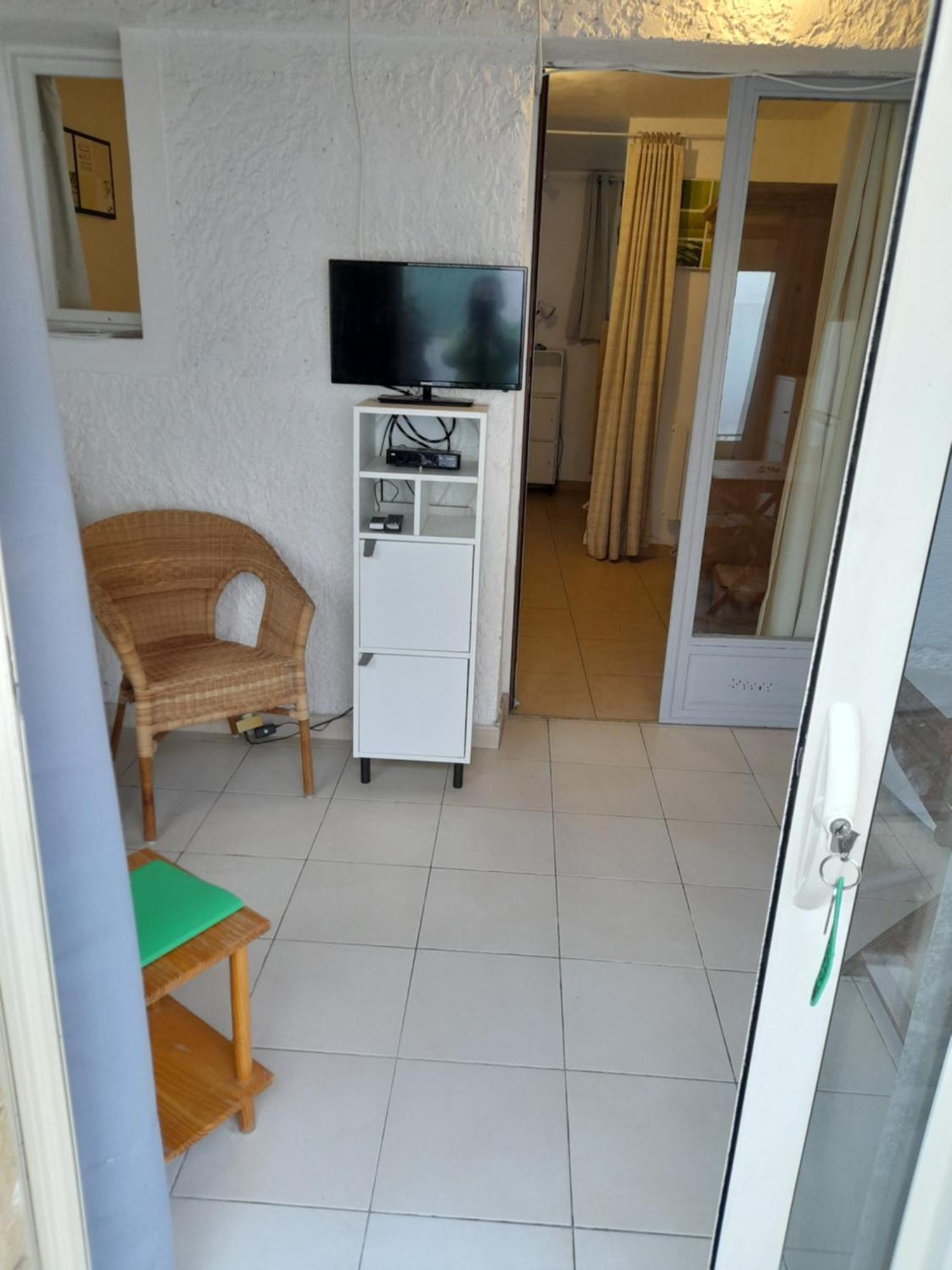 Chambres D'Hotes Chez Cecile A Lagnes ภายนอก รูปภาพ